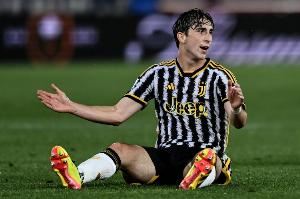 米体：米雷蒂已同意加盟那不勒斯，两支俱乐部还有约400万欧差距