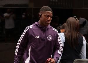 阿莫林谈梅努：有人觉得有天赋就够了，但我认为他可以做得更好