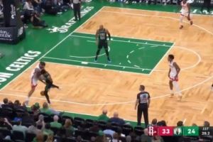 咋救回来的？亚当斯积极拼抢 硬生生救回一个球权&还转换成得分